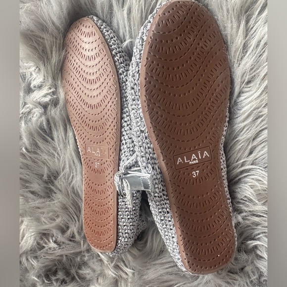 Alaïa crochet ballet flat with a Mary-Jane strap in silver size 37 - US 7 - Picture 4 of 10